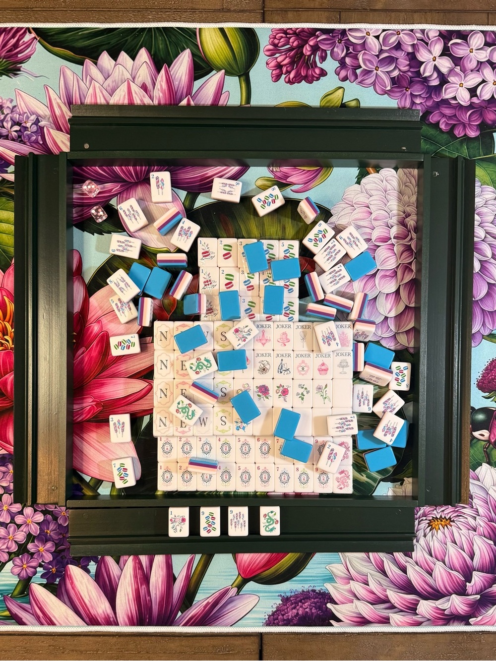 Mahjong set with Floral mat, 4-layer tiles, and dark green wooden racks